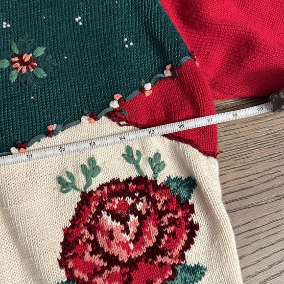 Vintage 90’s Susan Bristol Holiday Embroidered Cardigan Sweater - Picture 4 of 5